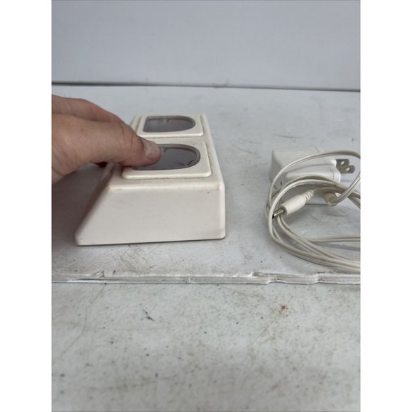 Psyclone Essentials Wii Controller Dual Recharge Charge Station PSE530 - Picture 6 of 8